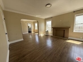 Building Photo - 1328 S Bronson Ave