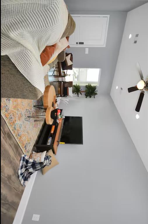 Building Photo - 8134 Mariah unit A St