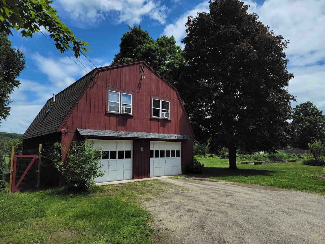 Primary Photo - 20 N Rd