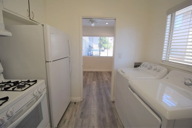 Foto del edificio - 4334 Mammoth Ave