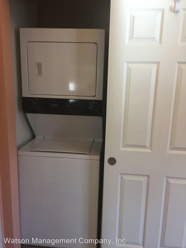 Building Photo - 639 N Riverpoint Blvd