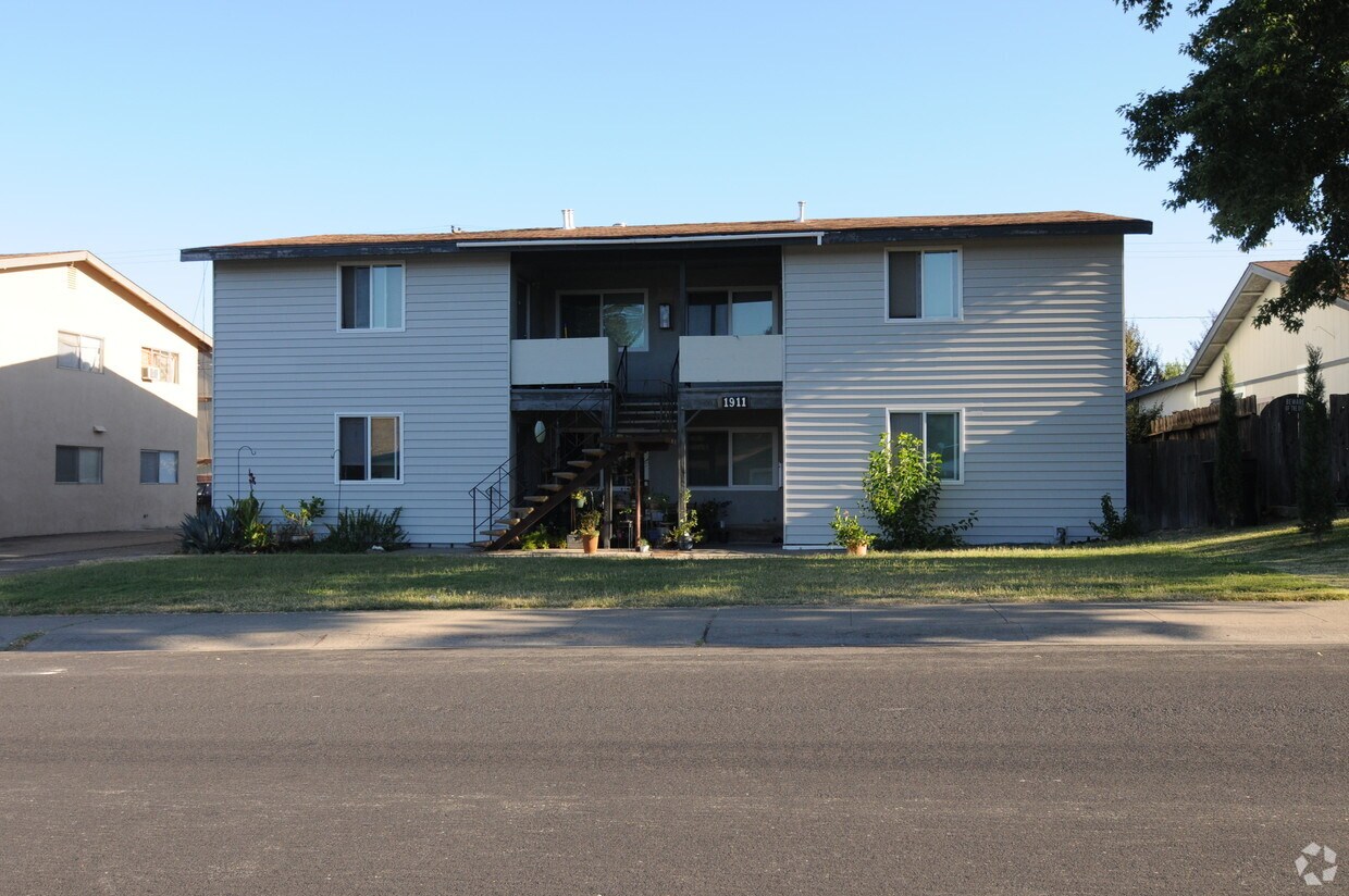 Building Photo - 1911 Wildwood Way