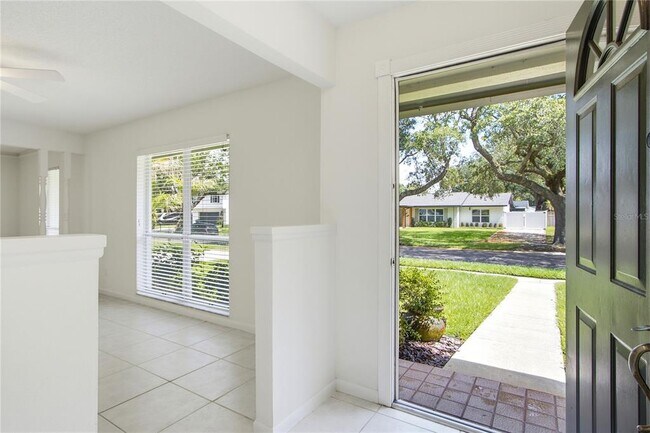 Foto del edificio - 2028 Sussex Rd