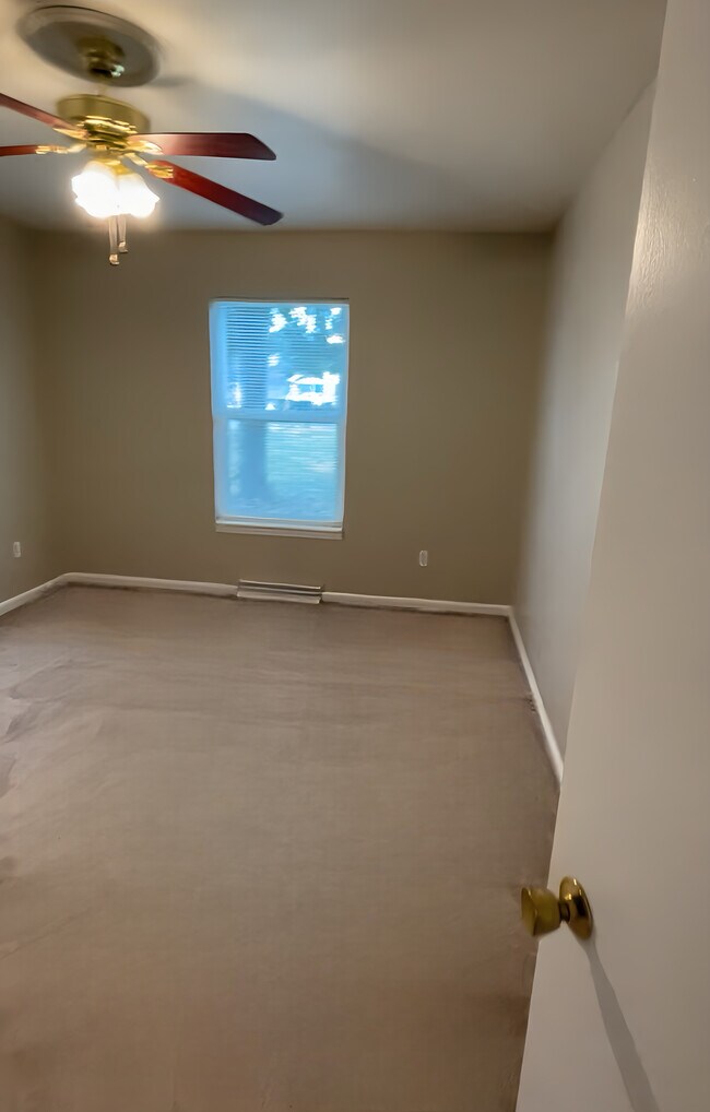 Foto del edificio - 219 Ridge Ln