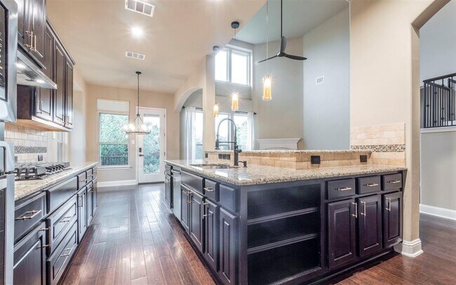 Foto del edificio - 296 Elderberry Rd