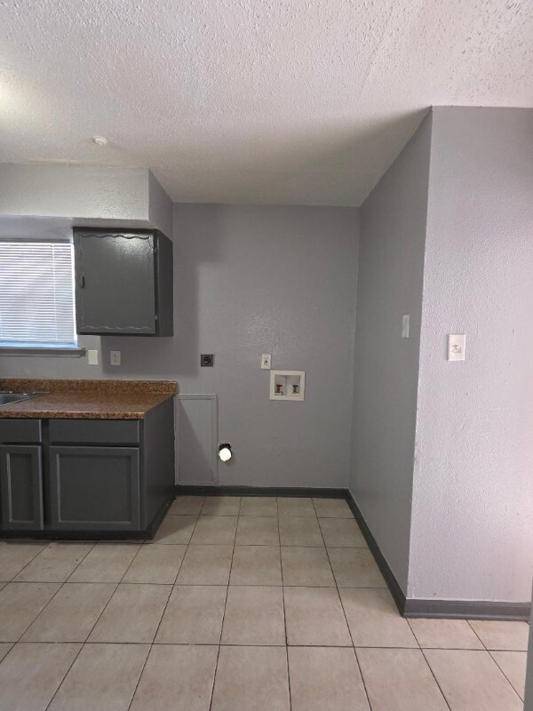 Foto del edificio - 7843 Sail St