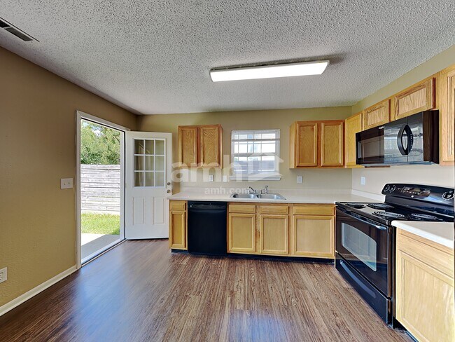 Building Photo - 1428 Blue Brook Way