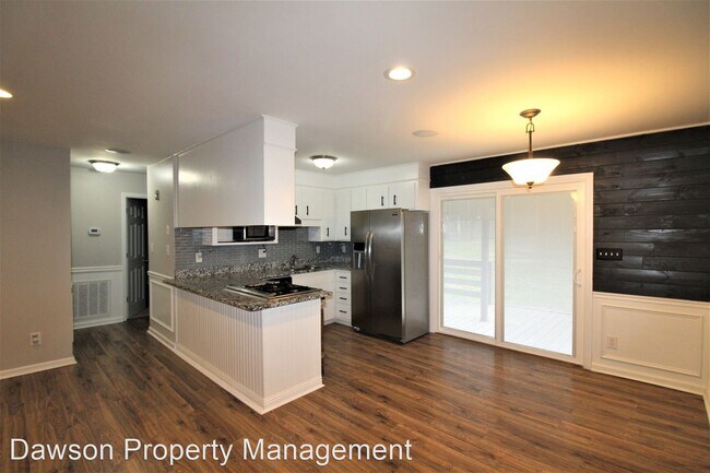 Building Photo - 2 br, 1 bath House - 5010 Willow Run Drive