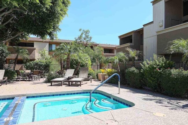 Building Photo - 7950 E Starlight Way