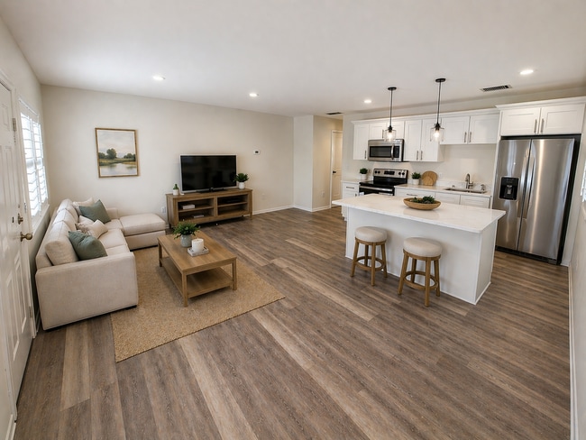 Building Photo - 28 Lake Vista Trl