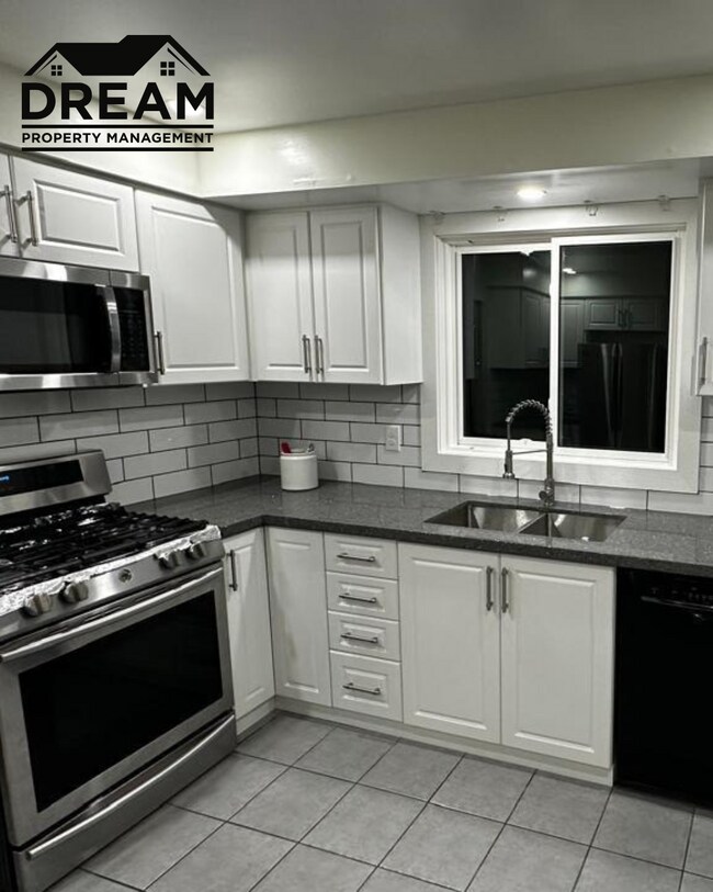 Photo du bâtiment - 1278 Errol Rd E