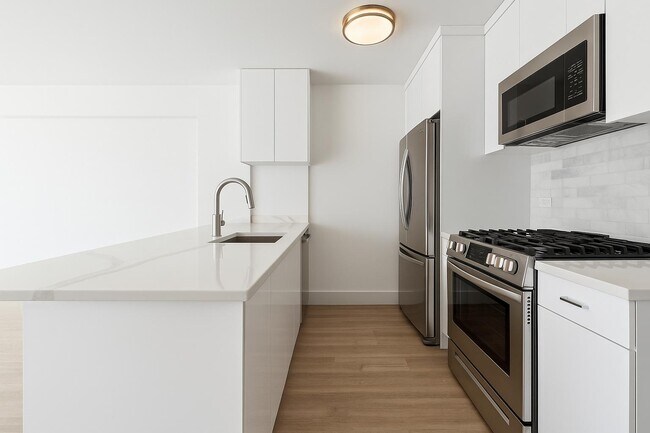 Building Photo - 1735 York Ave