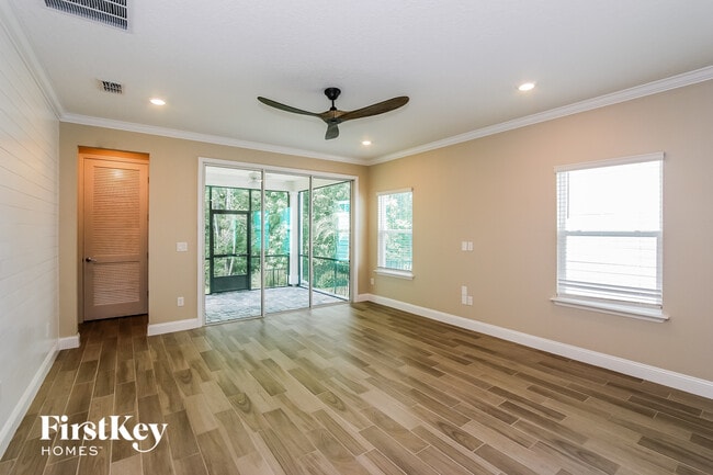 Foto del edificio - 206 Clifton Bay Lp