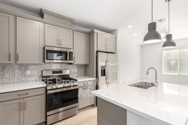 Foto del edificio - 4601 S Renaissance Dr