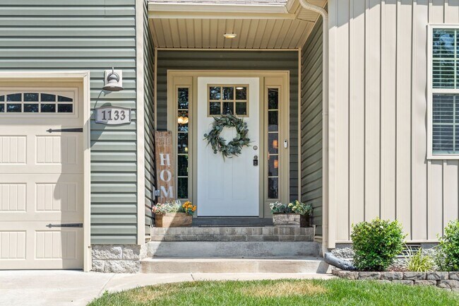 Foto del edificio - 3 Bed 2 Bath Home For Rent Near Downtown Clarksville!