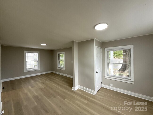 Foto del edificio - 1120 N Ransom St
