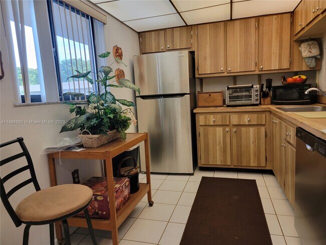 Building Photo - 8415 SW 107th Ave