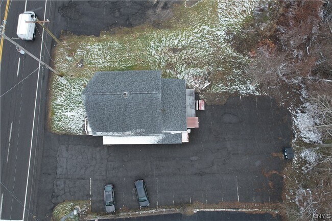 Building Photo - 653 Old Liverpool Rd