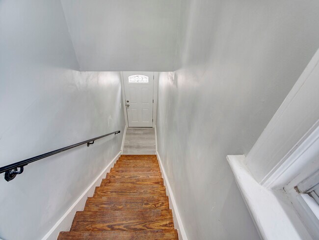 Building Photo - 20 W 49th St