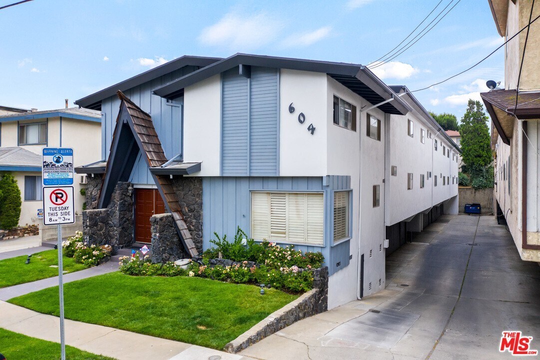 Foto principal - 604 Evergreen St