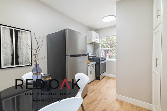 Foto del edificio - 4646 Coliseum St