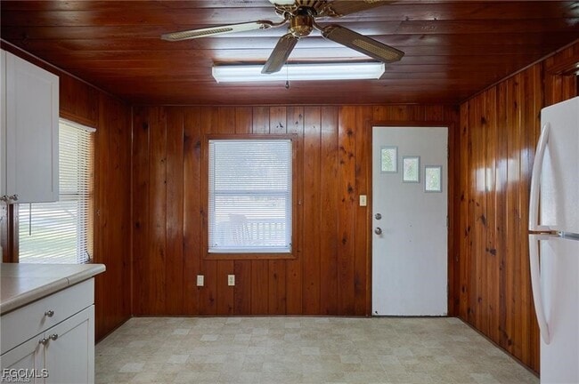 Building Photo - 10461 McGregor Blvd