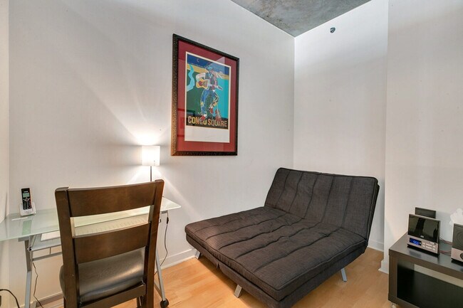 Foto del edificio - 1325 Stout St