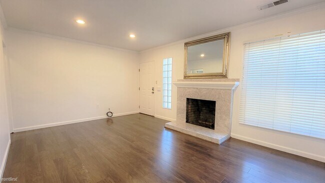 Foto del edificio - 4 br, 2.5 bath House - 1019 Inverness Drive