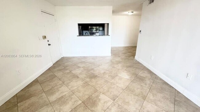 Foto del edificio - 1739 Village Blvd