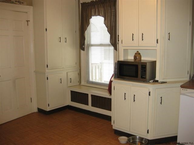 Building Photo - 73 Pine Grove Ave