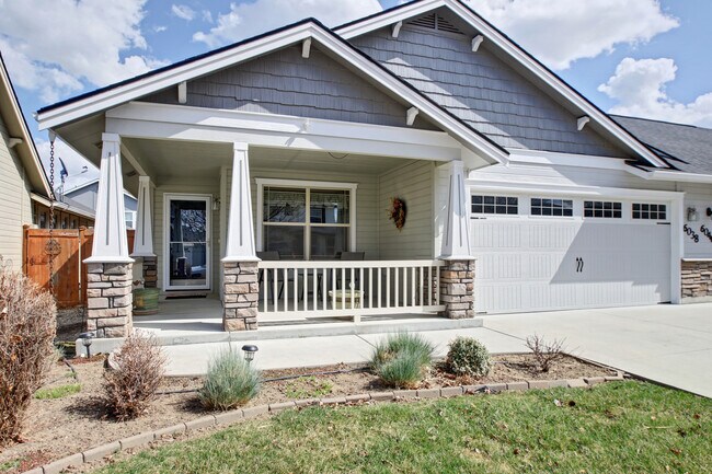 Building Photo - 6038 S Rising Sun Way