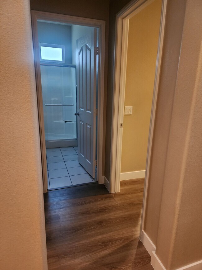 Foto del edificio - 4302 Hernandez St