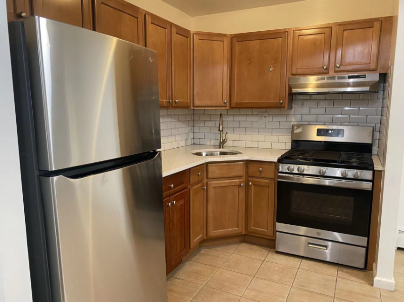 Foto principal - 1637 Hering Ave