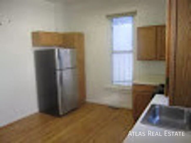 Building Photo - 3102 Wyandot St