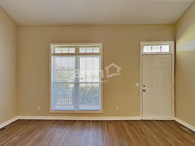 Building Photo - 156 Brightstar Court