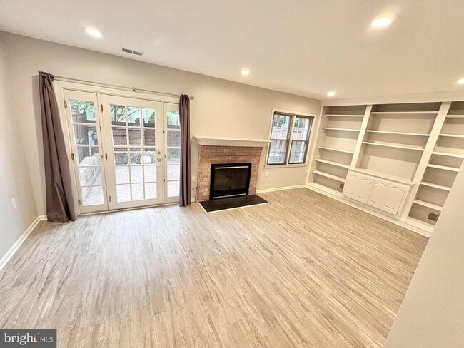 Building Photo - 5111 Heritage Ln