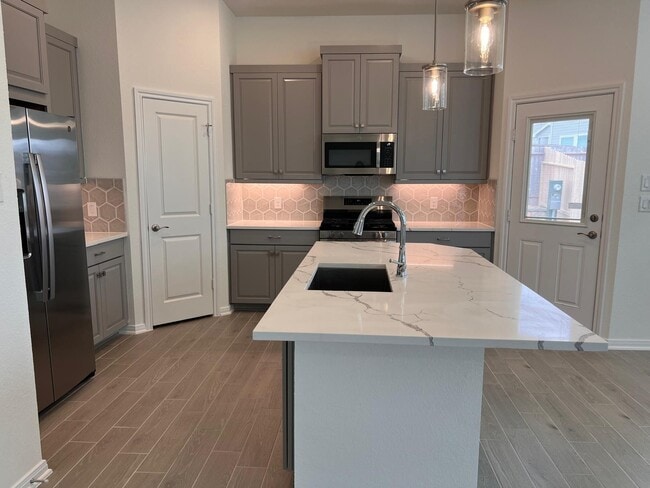 Building Photo - 126 W Coralburst Lp