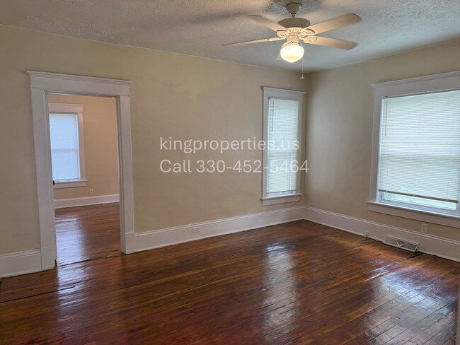 Foto del edificio - 713 Greenfield Ave SW