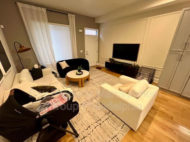 Foto del edificio - 1028 Hyde St