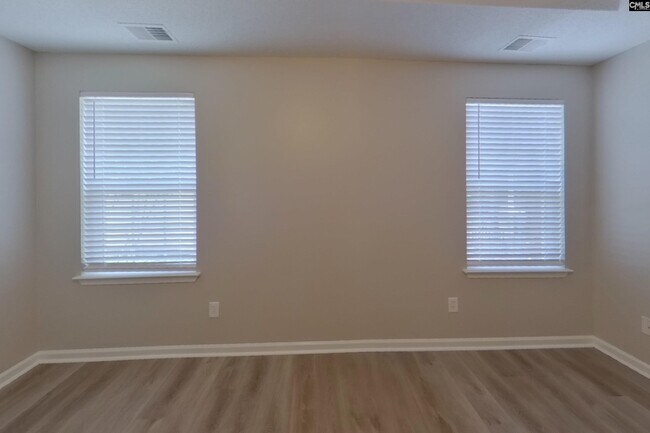 Building Photo - 89 Smokewood Dr