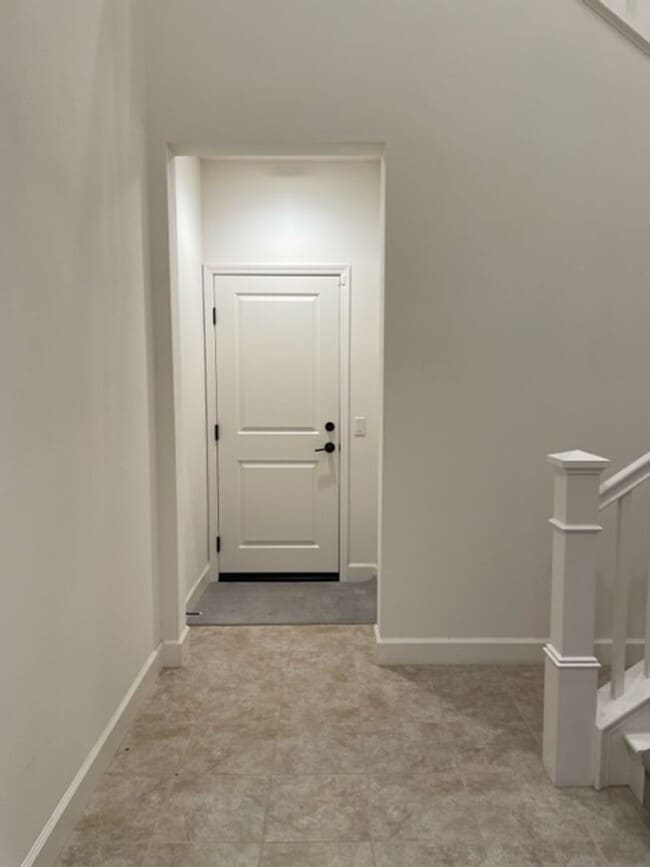 Building Photo - Three bedroom home in Irvine
