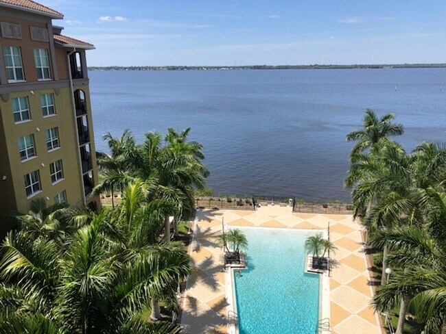 Building Photo - 2825 Palm Beach Blvd