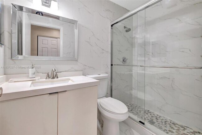 Foto del edificio - 2 bedroom in North Miami Beach FL 33179