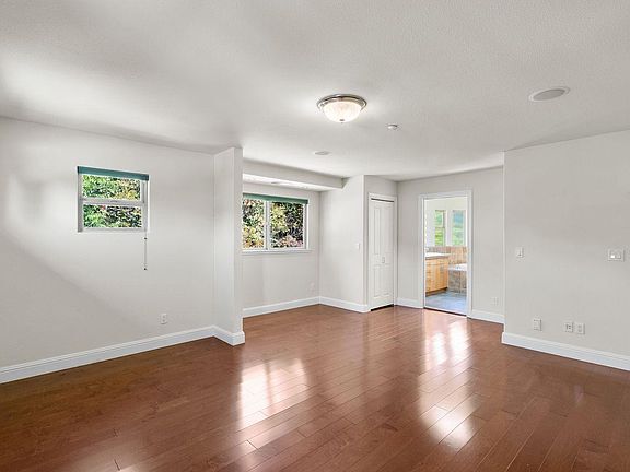 Building Photo - 236 Sunset Ave