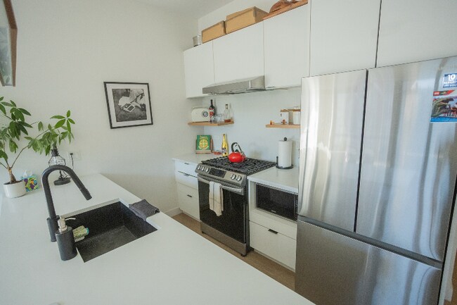 Foto del edificio - 4806 N Magnolia Ave