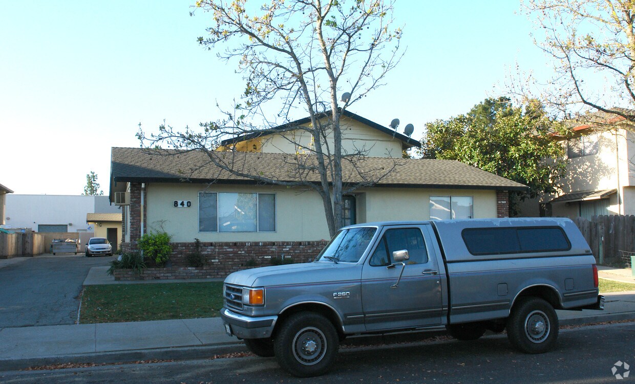 Building Photo - 840 El Cerrito Way