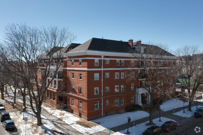 Building Photo - 836 E 17th Ave