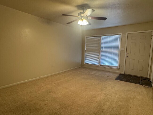 Foto del edificio - 4312 NW Santa Fe Ave