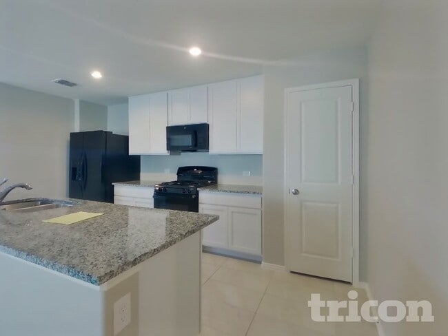 Building Photo - 11844 Mancos Trl