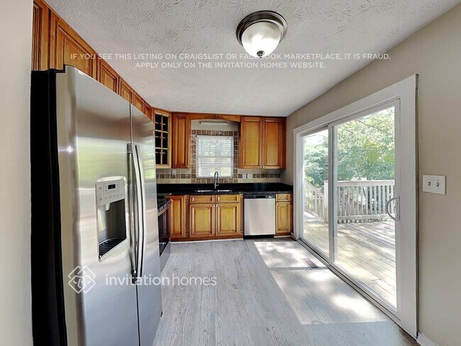 Foto del edificio - 215 Simpson Dr NE